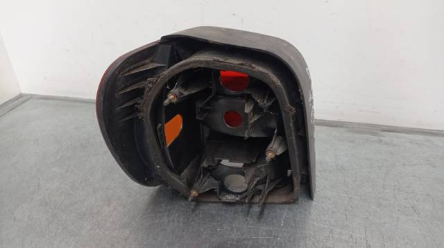 Lampa zespolona tylna prawa 6N0945096 VAG