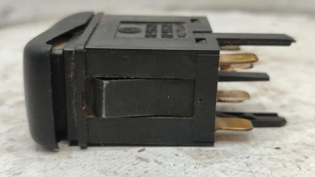 Przycisk włączania światła awaryjnego 6N1953235 VAG