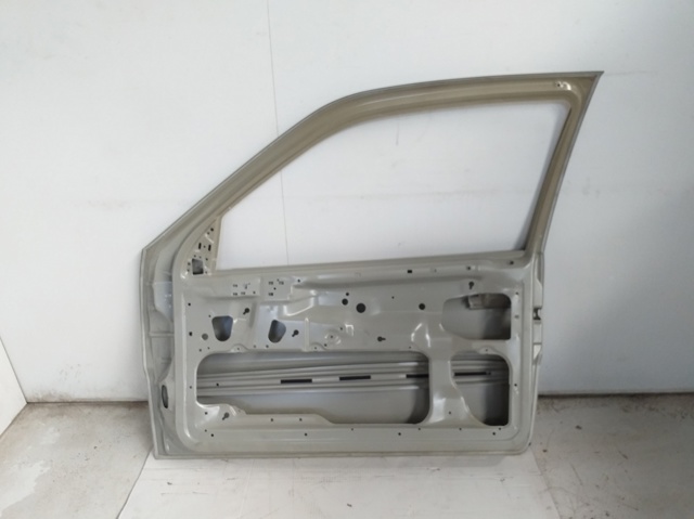 Drzwi przednie prawe Volkswagen Polo 3 6N2