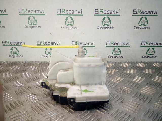 Zamek drzwi tylnych prawych 6N4839016C VAG