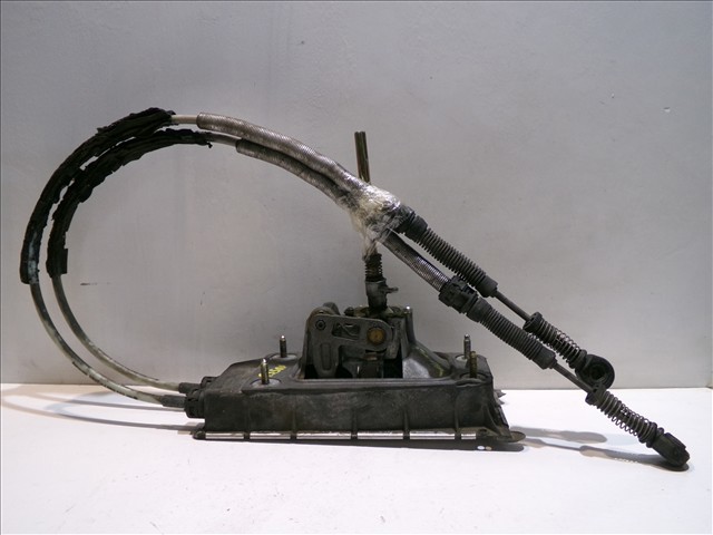 Mechanizm zmiany biegów (cięgno) 6Q0711061 VAG