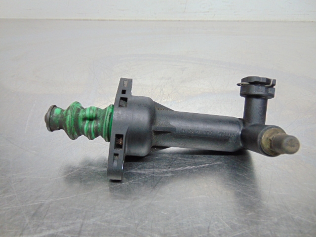 Cylinder roboczy sprzęgła 6Q0721261A VAG