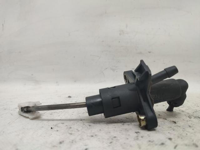 Cylinder sprzęgła główny 6Q0721388G VAG