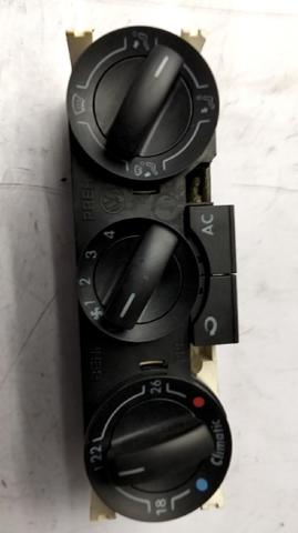 6Q0820045H VAG