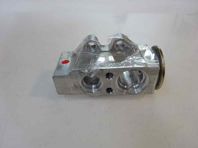 Zawór termostatyczny klimatyzacji 6Q0820679G VAG