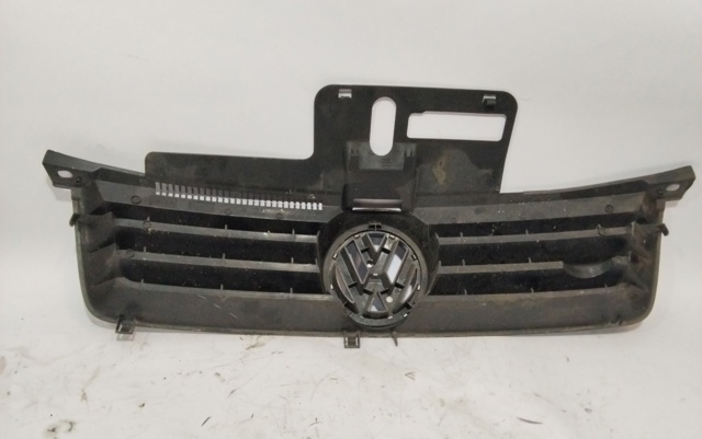 Atrapa chłodnicy 6Q0853651 VAG