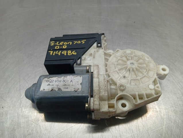 Mechanizm podnoszenia szyby drzwi przednich prawych 6Q2959801A VAG