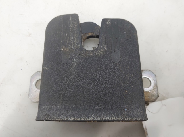 Zamek klapy bagażnika (3/5 drzwi tylnych) 6Q6827505B VAG