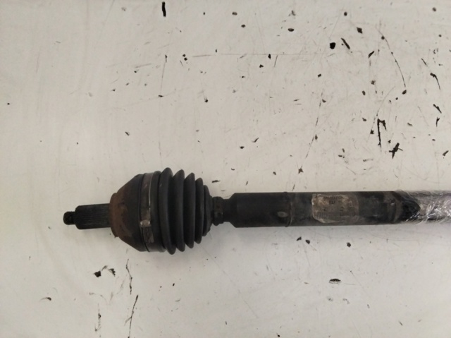 Półoś napędowa przednia prawa 6R0407762A VAG