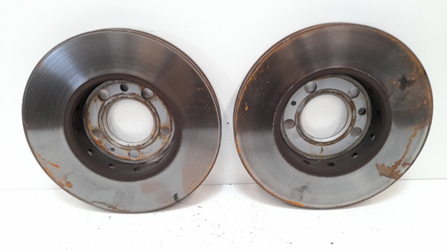 Tarcza hamulcowa przednia 6R0615301C VAG