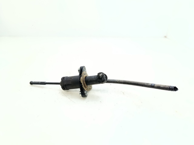 Cylinder sprzęgła główny 6R0721388 VAG