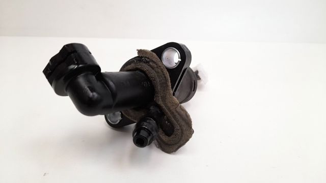 Cylinder sprzęgła główny 6R0721388 VAG