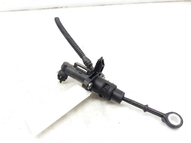 Cylinder sprzęgła główny 6R0721388 VAG