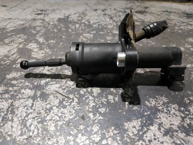 Cylinder sprzęgła główny 6R0721388 VAG