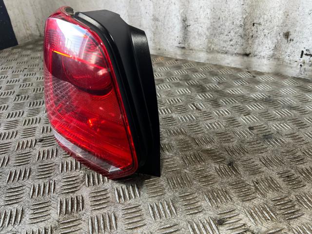 Lampa zespolona tylna lewa 6R0945095N VAG