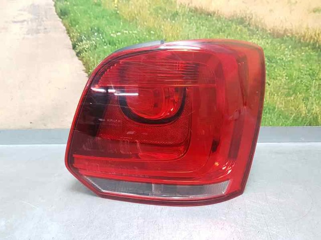 Lampa zespolona tylna prawa 6R0945096AH VAG