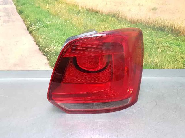 Lampa zespolona tylna prawa 6R0945096AH VAG
