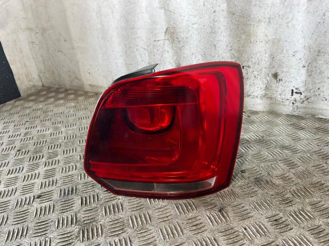 Lampa zespolona tylna prawa 6R0945096N VAG
