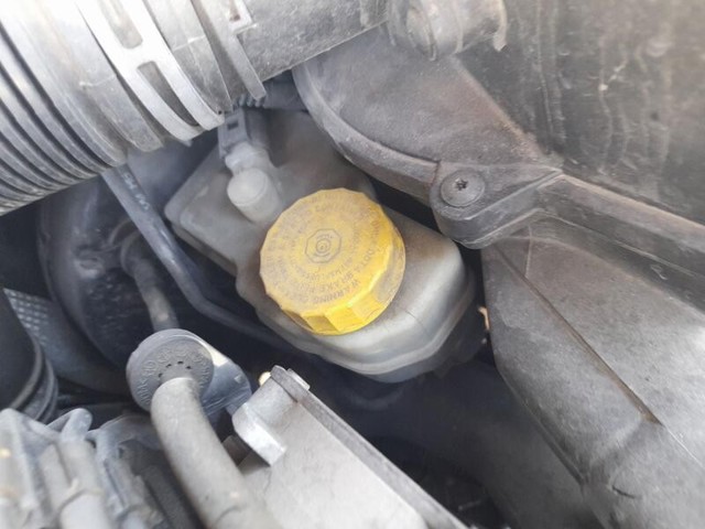 Główny cylinder hamulców 6R1611019A VAG