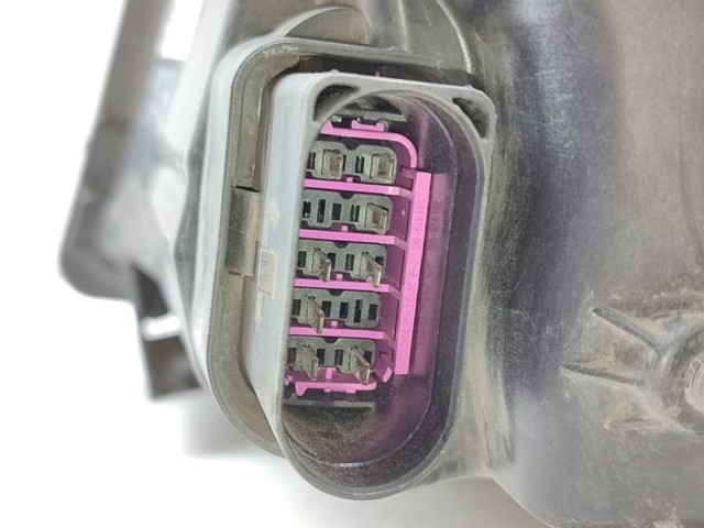 Reflektor prawy 6R1941008F VAG
