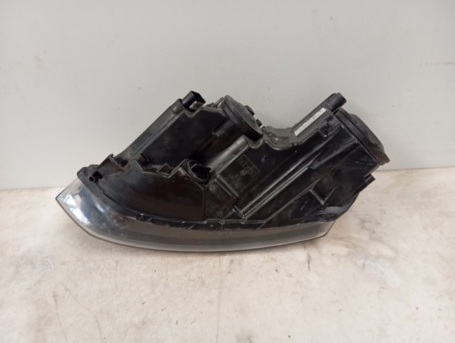 Reflektor prawy 6R1941008F VAG