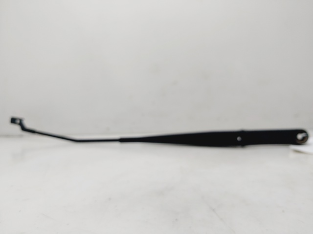 Ramię wycieraczki szyby przedniej 6R1955410A VAG