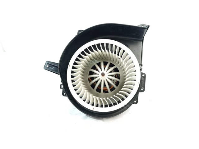 Silniczek wentylatora nagrzewnicy (ogrzewacza wnętrza) 6R2819015 VAG
