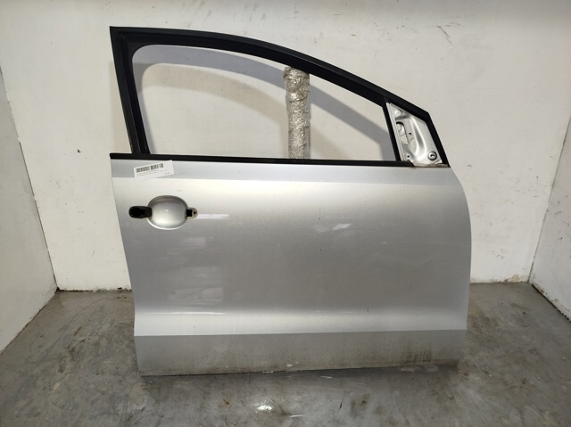 Drzwi przednie prawe 6R4831056J VAG