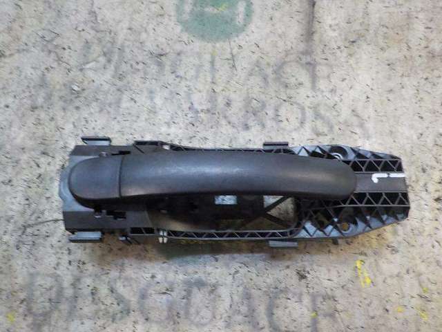Klamka drzwi przednich zewnętrzna 6R4837205B3FZ VAG