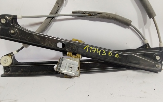 Mechanizm podnoszenia szyby drzwi przednich prawych 6R4837462L VAG