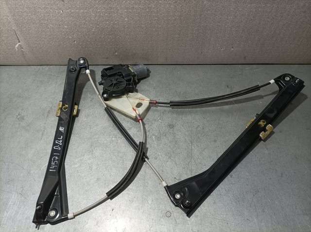 Mechanizm podnoszenia szyby drzwi przednich prawych 6R4837462N VAG