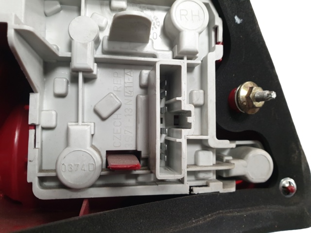Lampa zespolona tylna prawa 6S7113404A FORD
