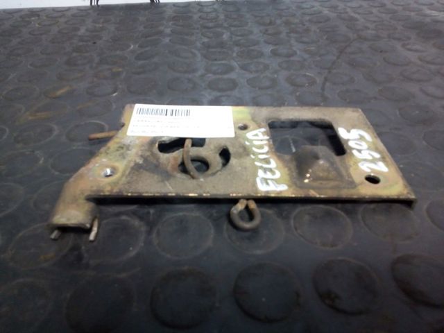 Zamek maski do Volkswagen Caddy 9U7