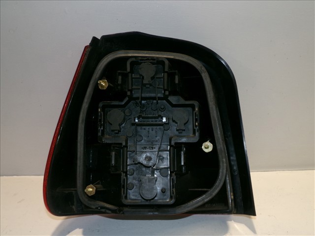 Lampa zespolona tylna prawa 6U0945096A VAG