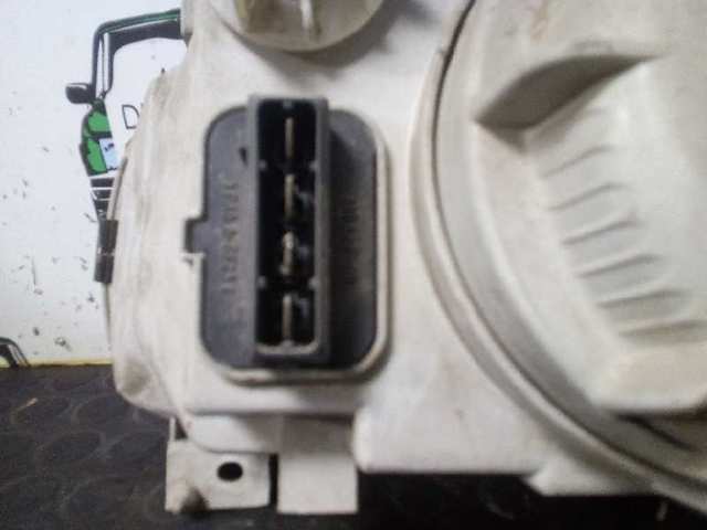 Reflektor prawy 6U1941018 VAG