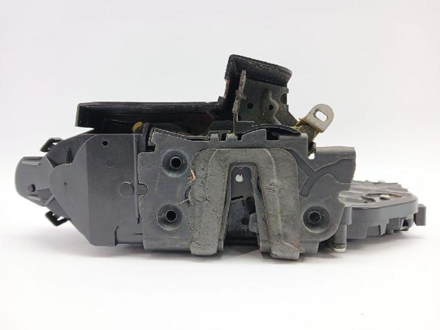 Zamek drzwi tylnych prawych 6W8A21812GD LAND ROVER