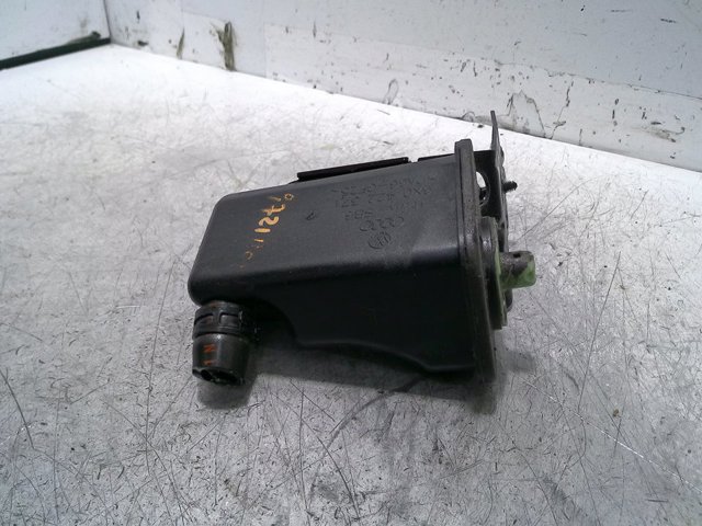 Zbiornik płynu wspomagania Volkswagen Passat 3G2, CB2