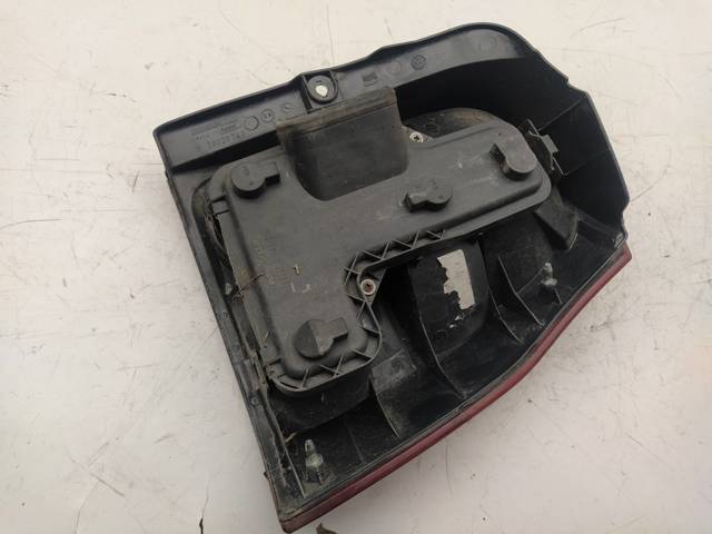 Lampa zespolona tylna lewa 6X0945095D VAG