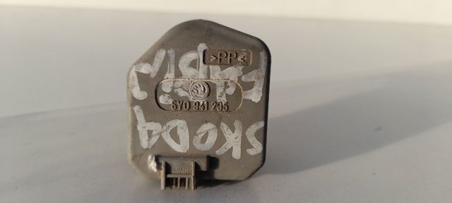 Korektor swiatel Skoda Fabia 1 6Y5