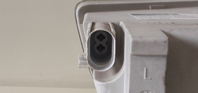 Lampa przeciwmgielna lewa 6Y0941699 VAG
