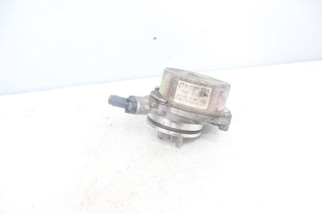 Pompa podciśnienia 700437012 BMW