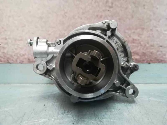 Pompa podciśnienia 700437012 BMW