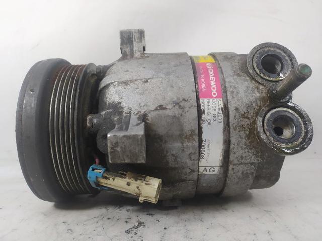 Sprężarka klimatyzacji 700668 GM