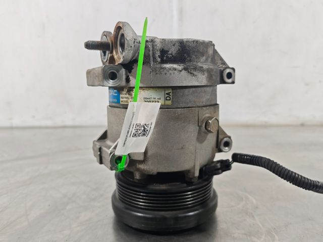Sprężarka klimatyzacji 700772 GM