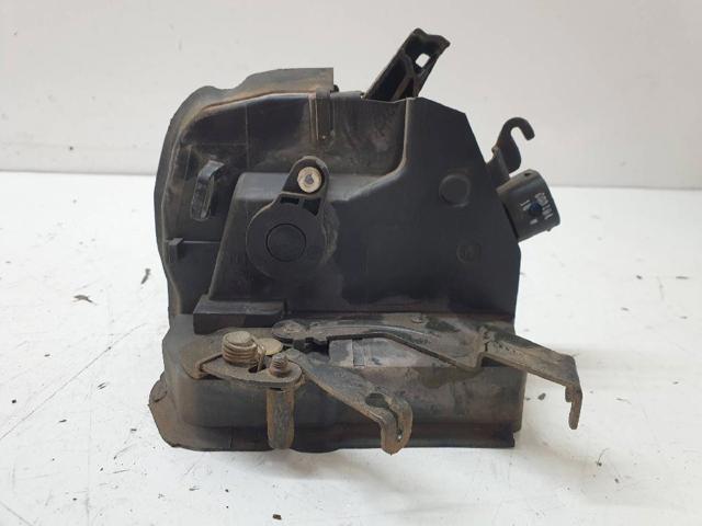Zamek drzwi przednich prawych 7011250 BMW