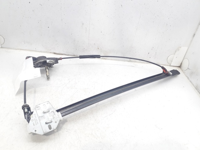 Mechanizm podnoszenia szyby drzwi przednich prawych 701837502F VAG