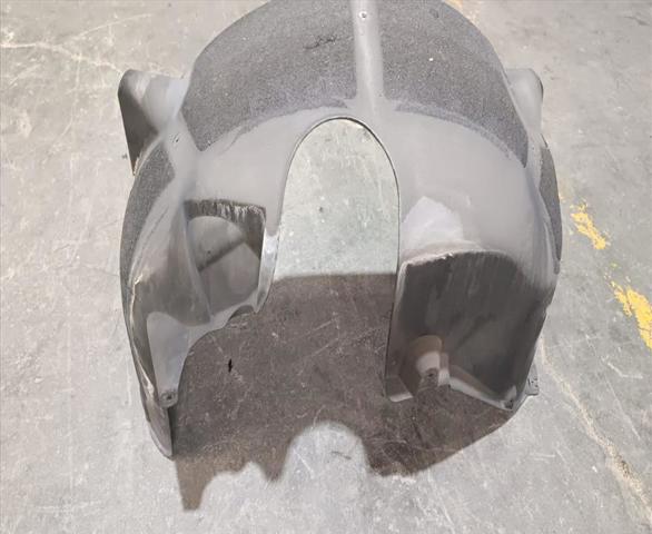 Nadkole błotnika tylnego lewe 7033751 BMW