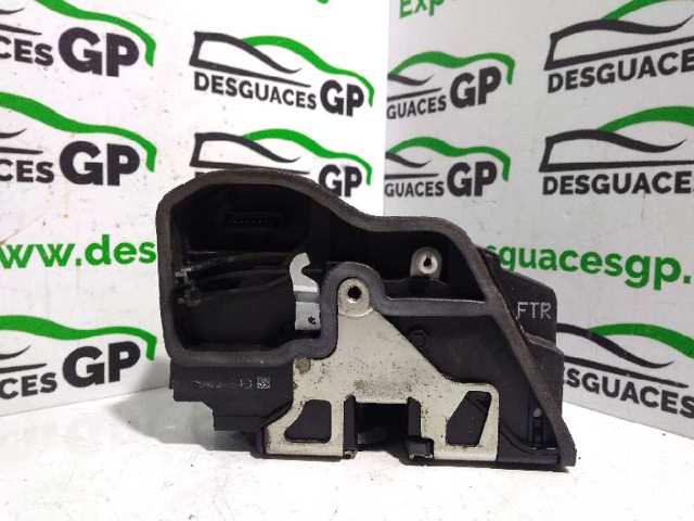 Zamek drzwi przednich prawych 7036168 BMW