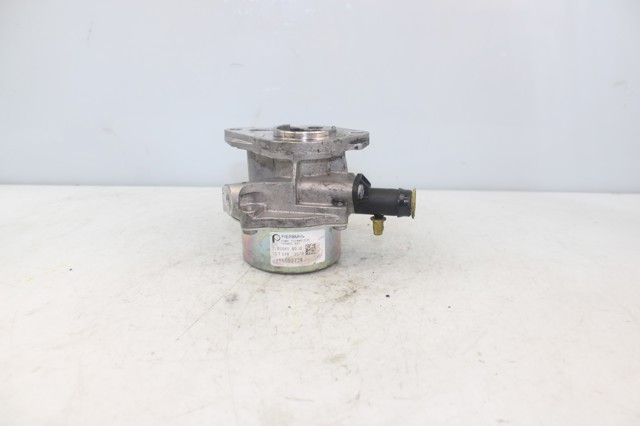 705641000 Renault (RVI)