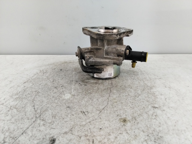 705641000 Renault (RVI)